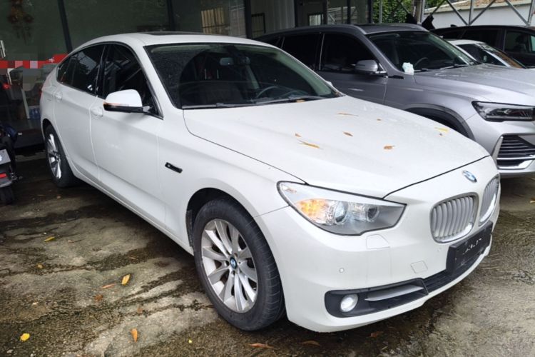 Used BMW 5 Series GT 2015 528i Luxury Edition Front Right 45 Deg