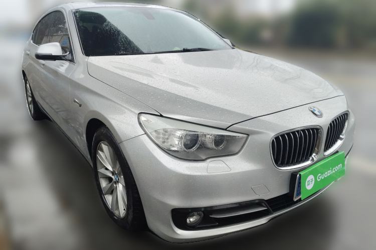 Used BMW 5 Series GT 2015 528i Leading Model Front Right 45 Deg