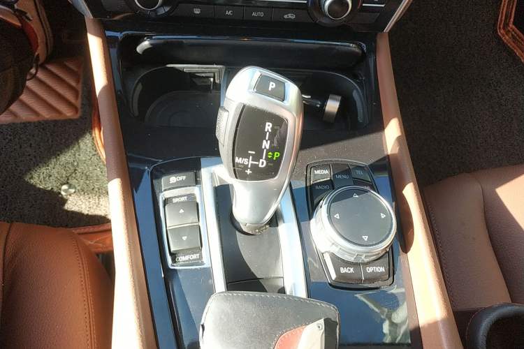 Used BMW 5 Series GT 2015 528i Leading Model Gear Lever