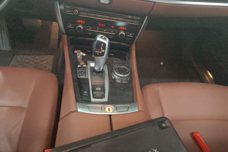 Used BMW 5 Series GT 2015 528i Leading Model Gear Lever