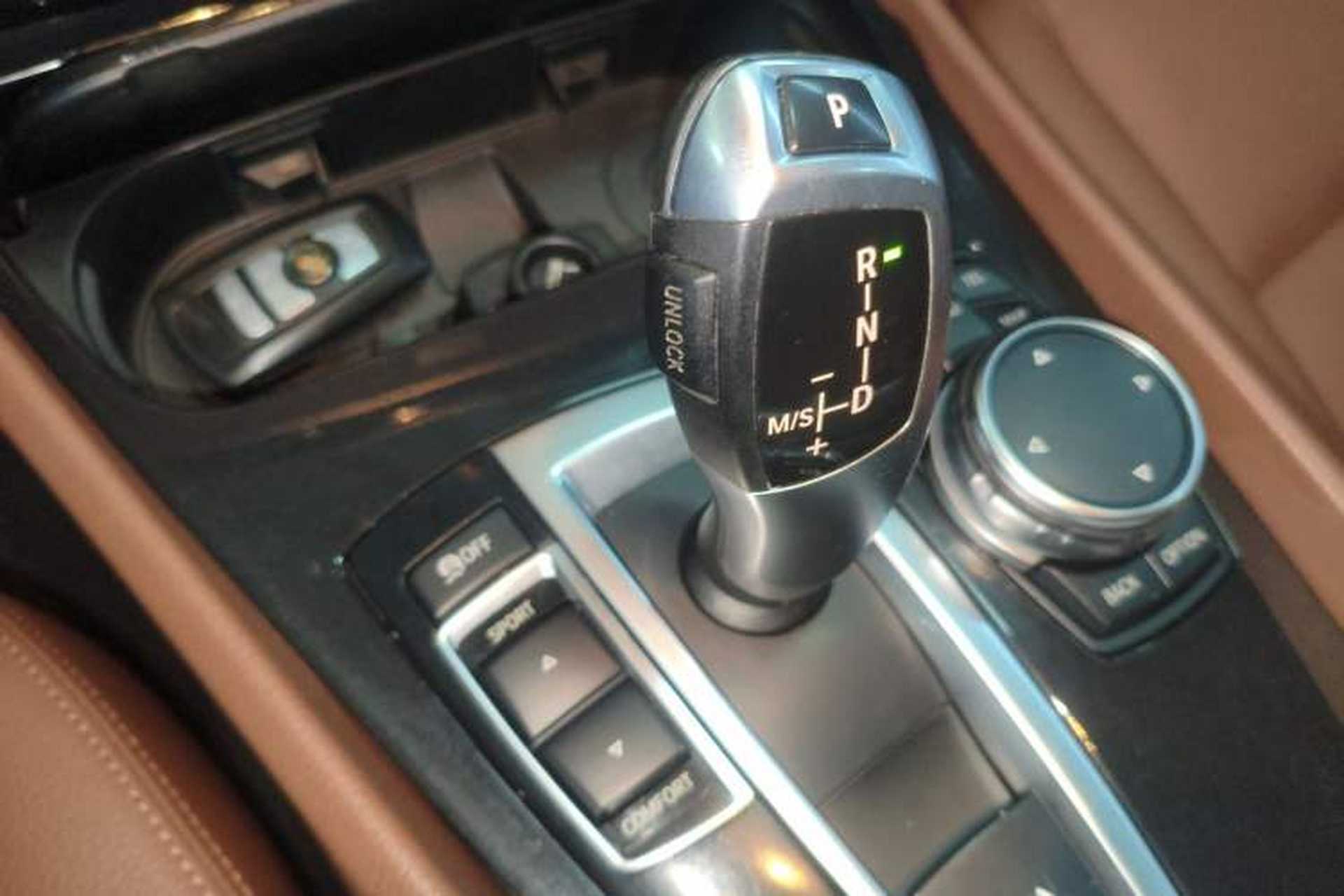 Used BMW 5 Series GT 2015 528i Leading Model Gear Lever