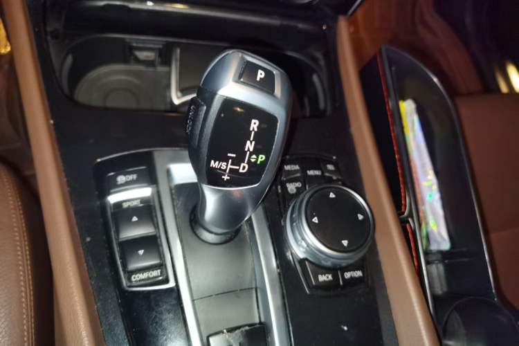 Used BMW 5 Series GT 2015 528i Leading Model Gear Lever