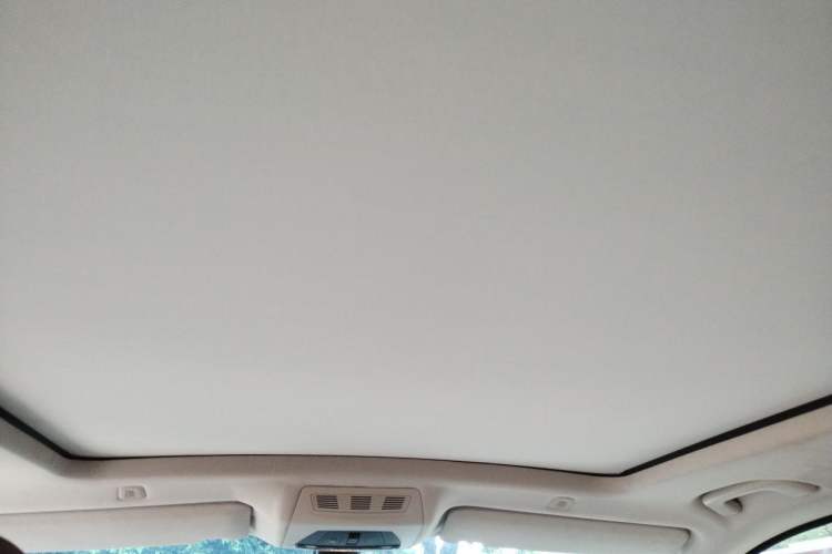 Used BMW 5 Series GT 2015 528i Leading Model Headliner