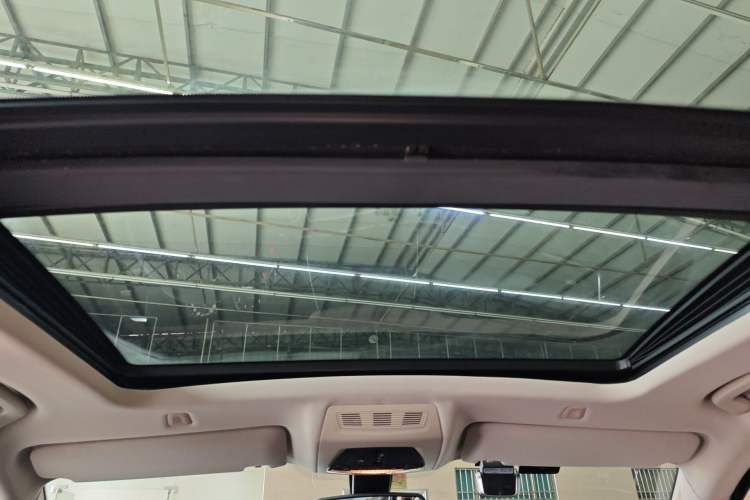 Used BMW 5 Series GT 2015 528i Luxury Edition Headliner