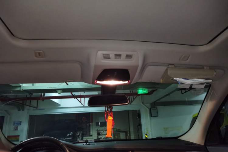Used BMW 5 Series GT 2015 528i Leading Model Headliner