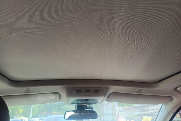 Used BMW 5 Series GT 2015 528i Leading Model Headliner