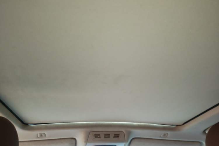 Used BMW 5 Series GT 2015 528i Leading Model Headliner