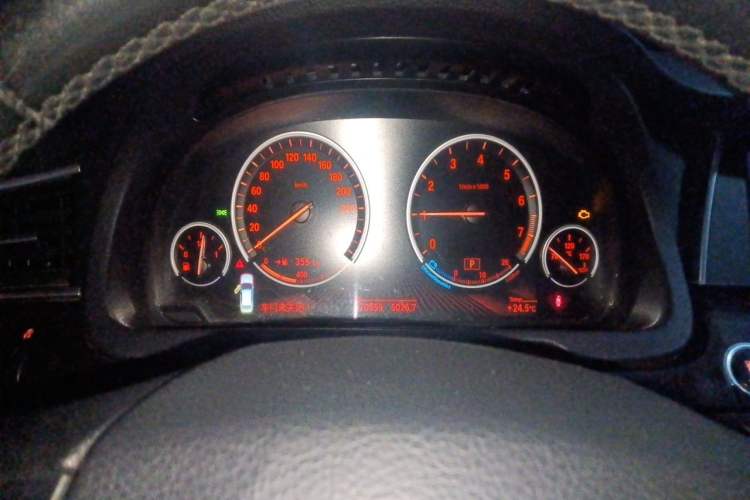 Used BMW 5 Series GT 2015 528i Leading Model Instrument Cluster