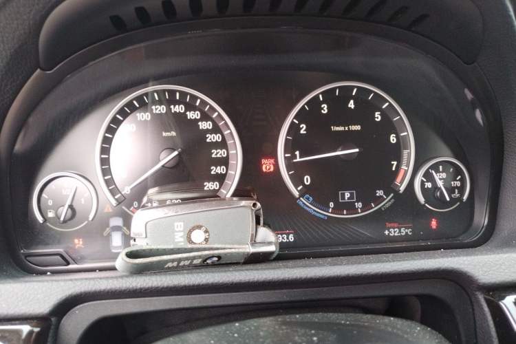 Used BMW 5 Series GT 2015 528i Leading Model Instrument Cluster
