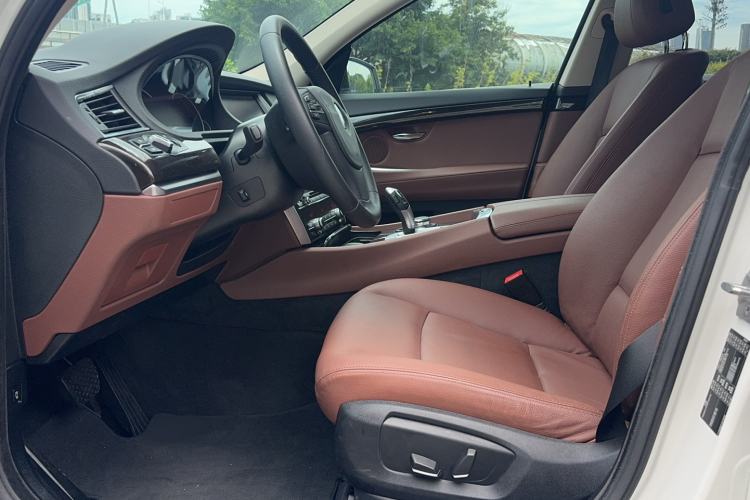 Used BMW 5 Series GT 2015 528i Leading Model Interior 2