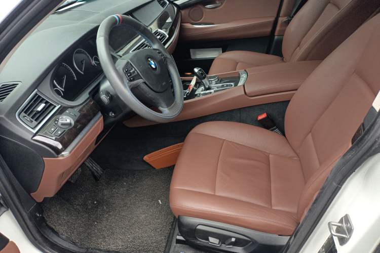 Used BMW 5 Series GT 2015 528i Leading Model Interior 3