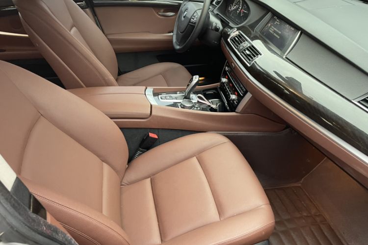 Used BMW 5 Series GT 2015 528i Leading Model Interior 5