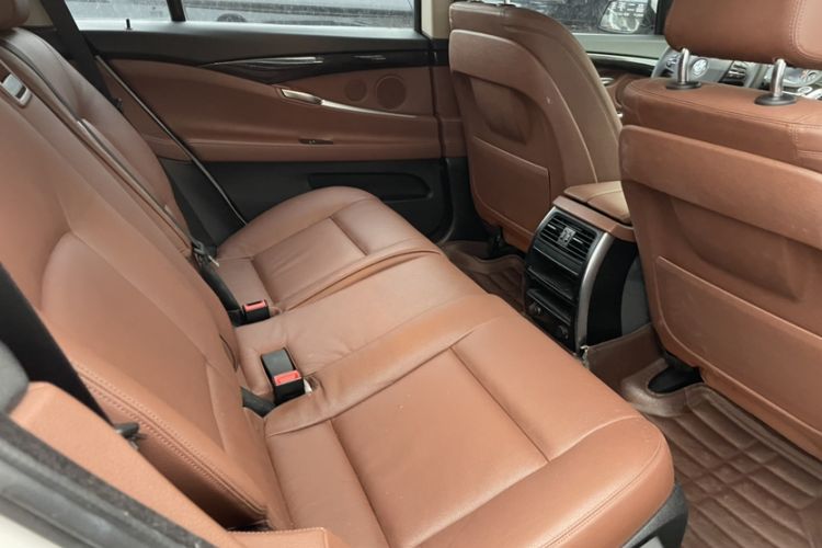 Used BMW 5 Series GT 2015 528i Leading Model Interior 6