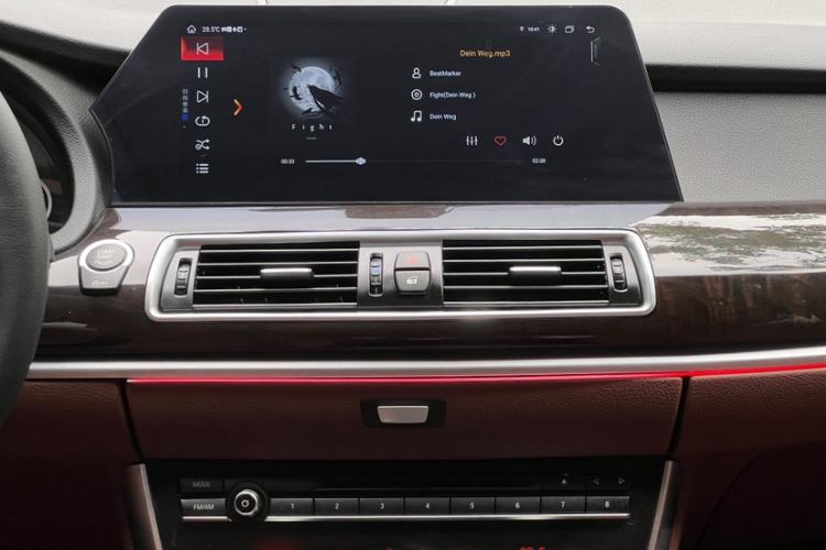 Used BMW 5 Series GT 2015 528i Leading Model Interior 7
