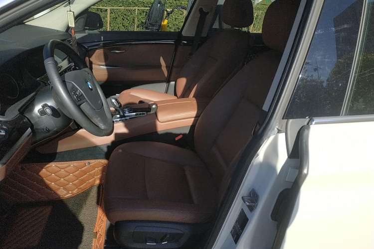 Used BMW 5 Series GT 2015 528i Leading Model Left Front Seat