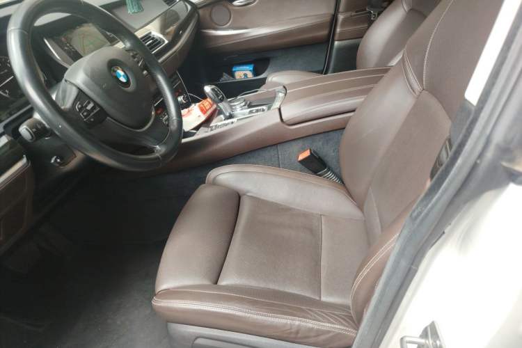 Used BMW 5 Series GT 2015 528i Luxury Edition Left Front Seat