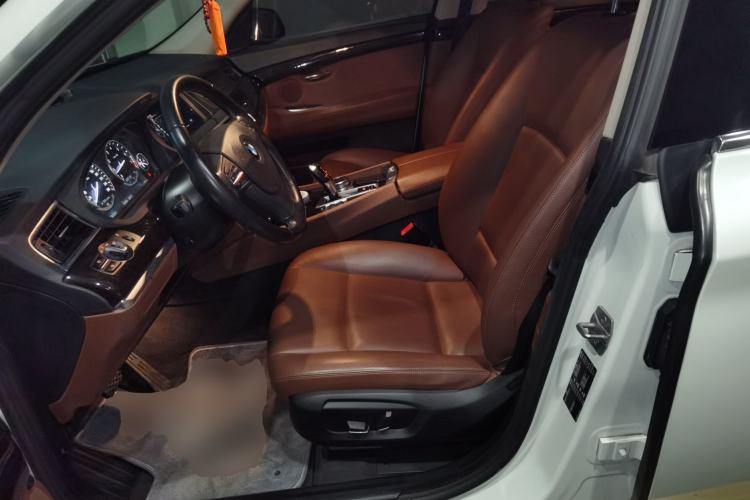 Used BMW 5 Series GT 2015 528i Leading Model Left Front Seat