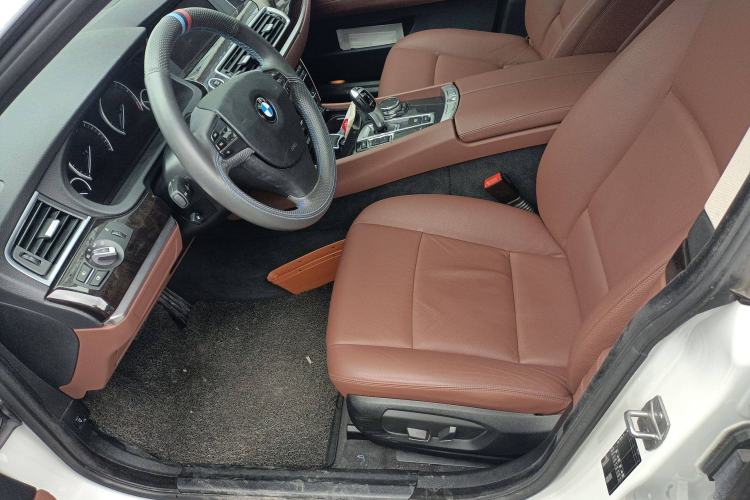 Used BMW 5 Series GT 2015 528i Leading Model Left Front Seat