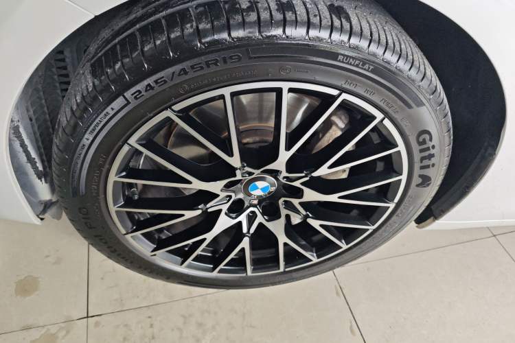 Used BMW 5 Series GT 2015 528i Luxury Edition Left Front Wheel Hub