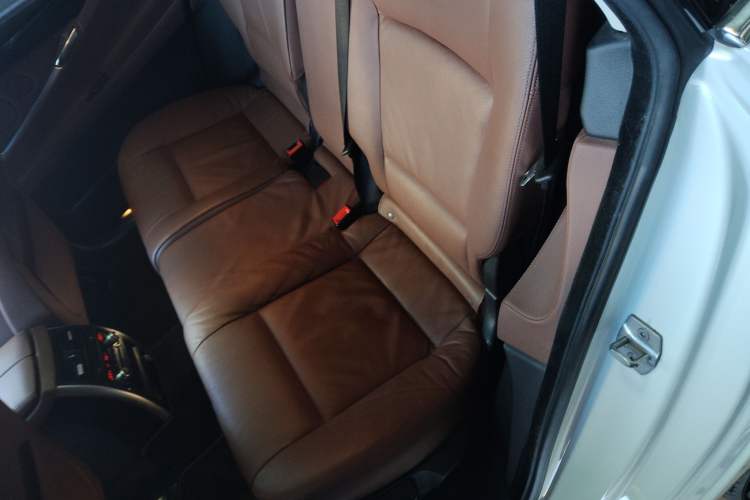 Used BMW 5 Series GT 2015 535i Leading Model Left Rear Seat