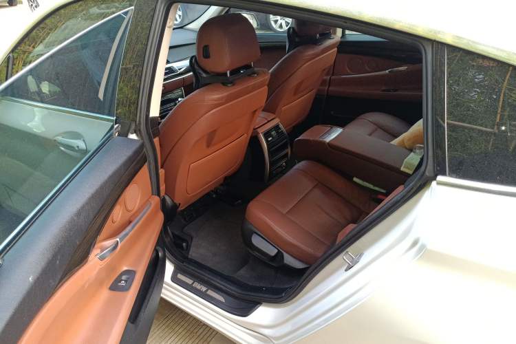 Used BMW 5 Series GT 2015 528i Leading Model Left Rear Seat