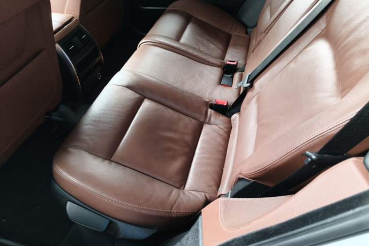 Used BMW 5 Series GT 2015 528i Luxury Edition Left Rear Seat