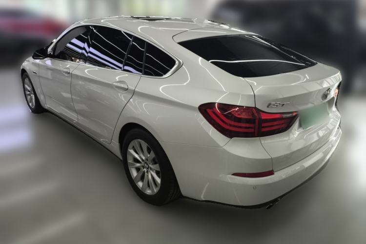 Used BMW 5 Series GT 2015 528i Leading Model Rear Left 45 Deg