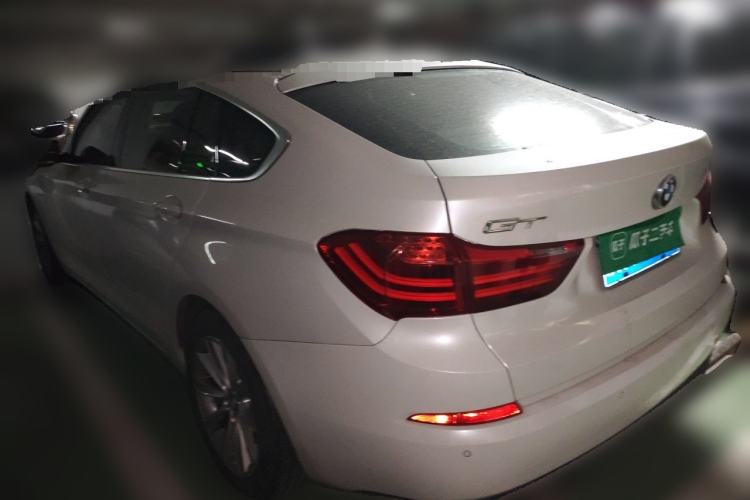 Used BMW 5 Series GT 2015 528i Leading Model Rear Left 45 Deg