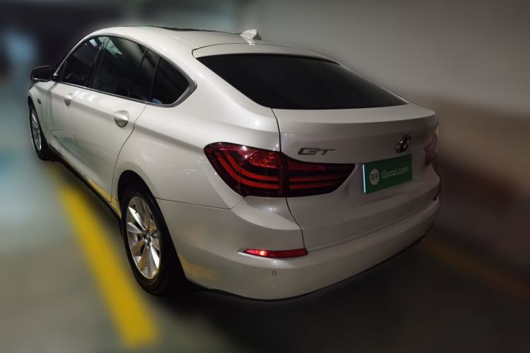 Used BMW 5 Series GT 2015 528i Leading Model Rear Left 45 Deg