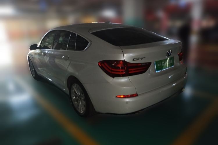 Used BMW 5 Series GT 2015 528i Leading Model Rear Left 45 Deg