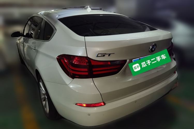 Used BMW 5 Series GT 2015 528i Leading Model Rear Left 45 Deg