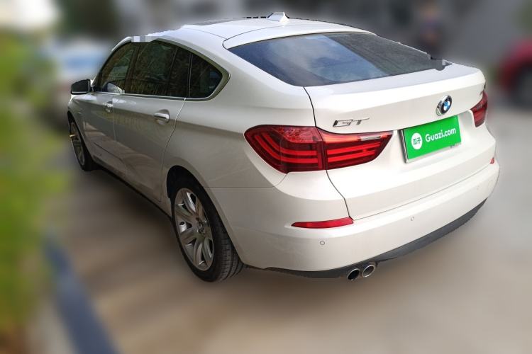 Used BMW 5 Series GT 2015 528i Leading Model Rear Left 45 Deg