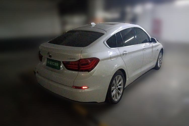 Used BMW 5 Series GT 2015 528i Leading Model Rear Right 45 Deg