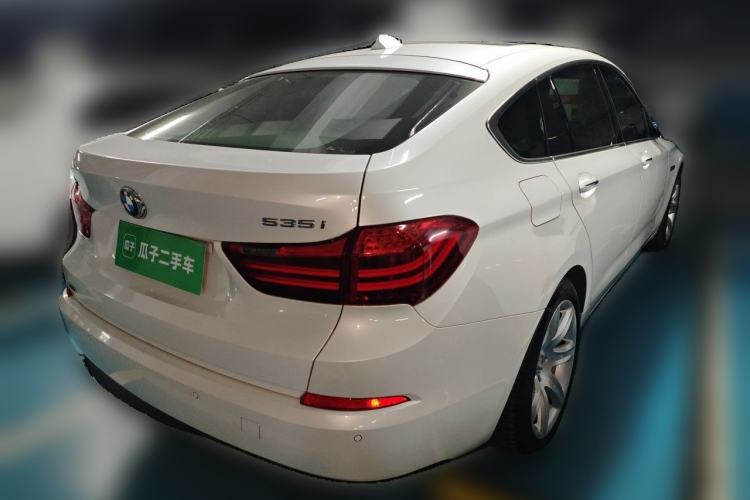 Used BMW 5 Series GT 2015 535i xDrive Rear Right 45 Deg
