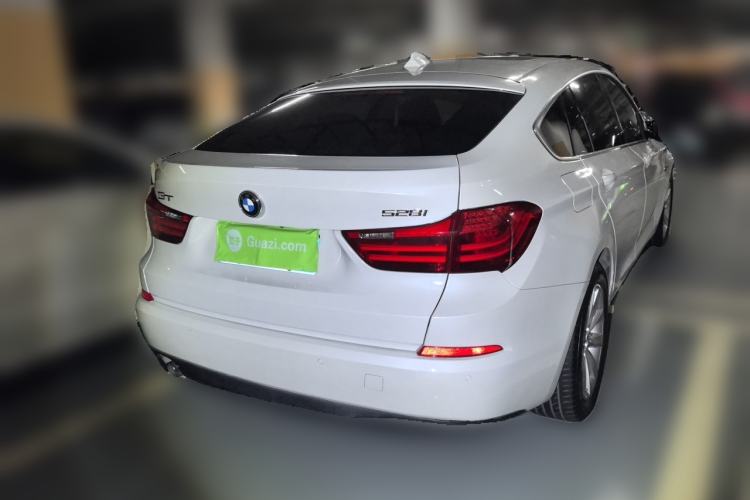 Used BMW 5 Series GT 2015 528i Leading Model Rear Right 45 Deg