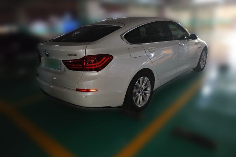 Used BMW 5 Series GT 2015 528i Leading Model Rear Right 45 Deg