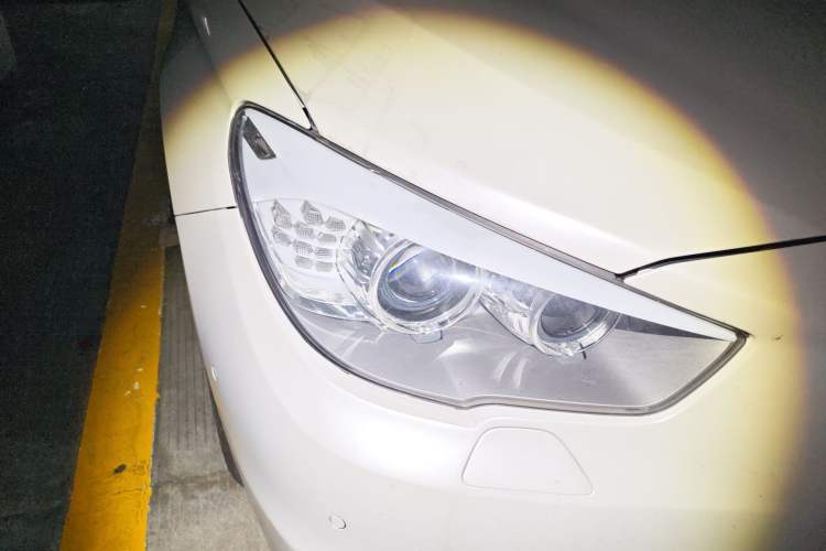 Used BMW 5 Series GT 2015 535i Leading Model Right Front Headlight