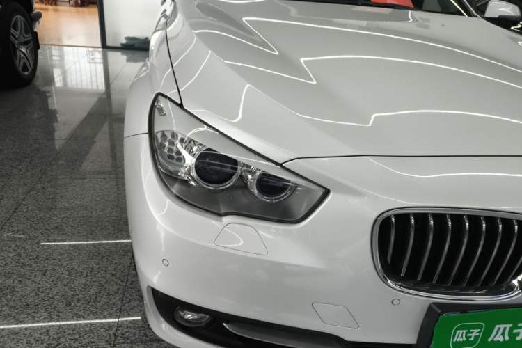 Used BMW 5 Series GT 2015 528i Leading Model Right Front Headlight