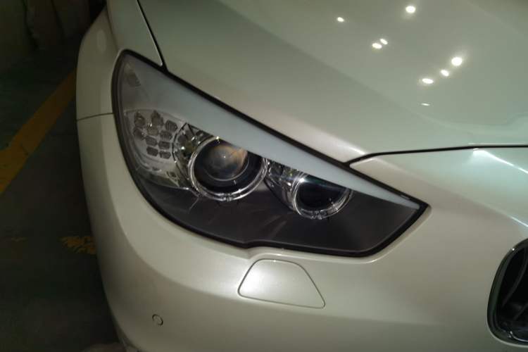 Used BMW 5 Series GT 2015 528i Leading Model Right Front Headlight