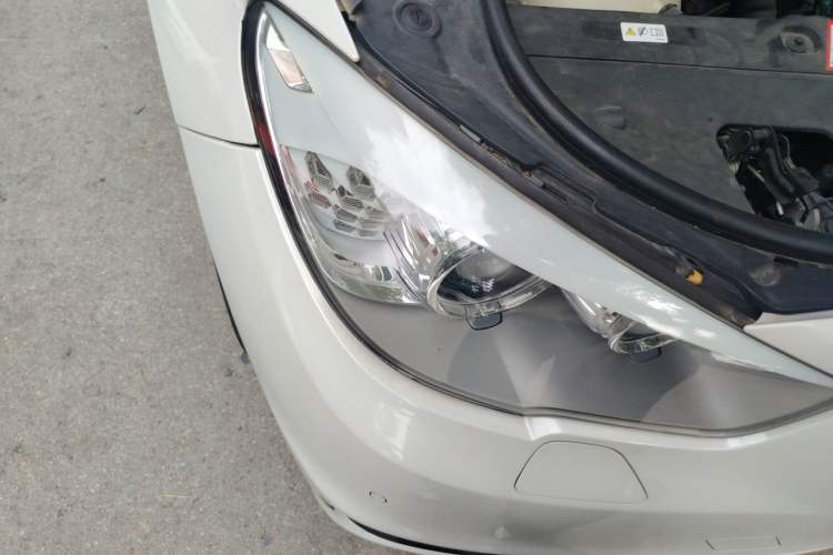 Used BMW 5 Series GT 2015 528i Luxury Edition Right Front Headlight