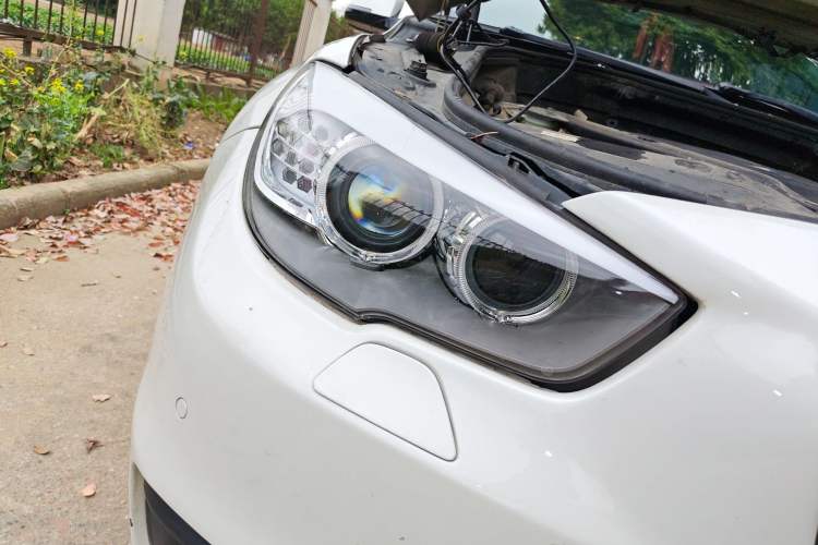 Used BMW 5 Series GT 2015 528i Leading Model Right Front Headlight