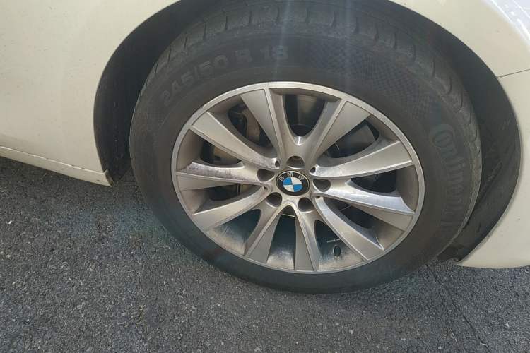 Used BMW 5 Series GT 2015 528i Leading Model Right Front Wheel Hub
