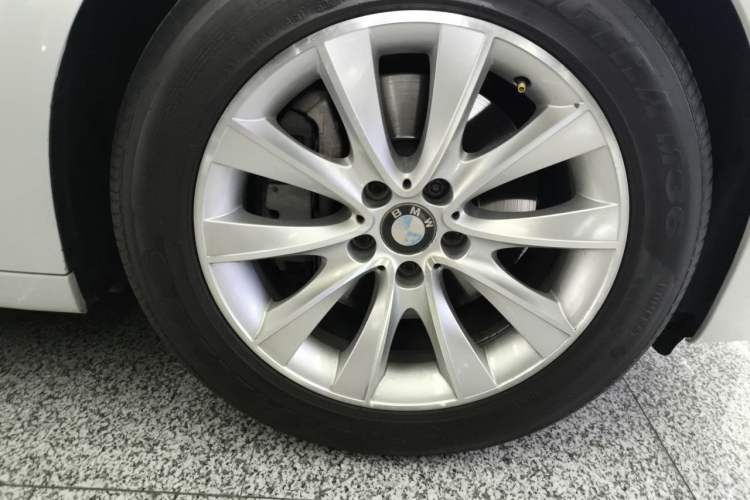 Used BMW 5 Series GT 2015 528i Leading Model Right Front Wheel Hub