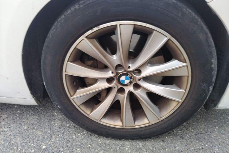 Used BMW 5 Series GT 2015 528i Leading Model Right Front Wheel Hub