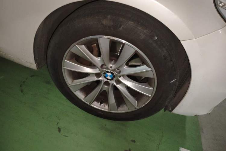 Used BMW 5 Series GT 2015 528i Leading Model Right Front Wheel Hub
