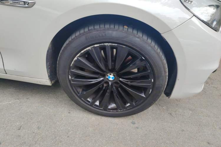 Used BMW 5 Series GT 2015 528i Luxury Edition Right Front Wheel Hub
