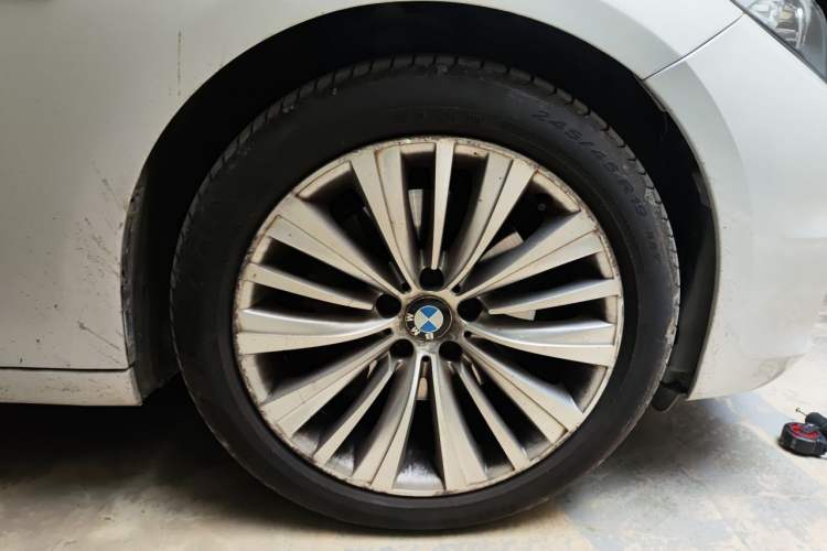 Used BMW 5 Series GT 2015 528i Luxury Edition Right Front Wheel Hub