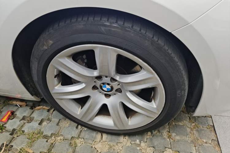 Used BMW 5 Series GT 2015 528i Leading Model Right Front Wheel Hub