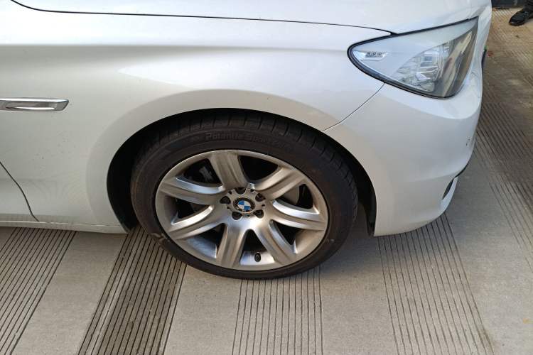 Used BMW 5 Series GT 2015 528i Leading Model Right Front Wheel Hub