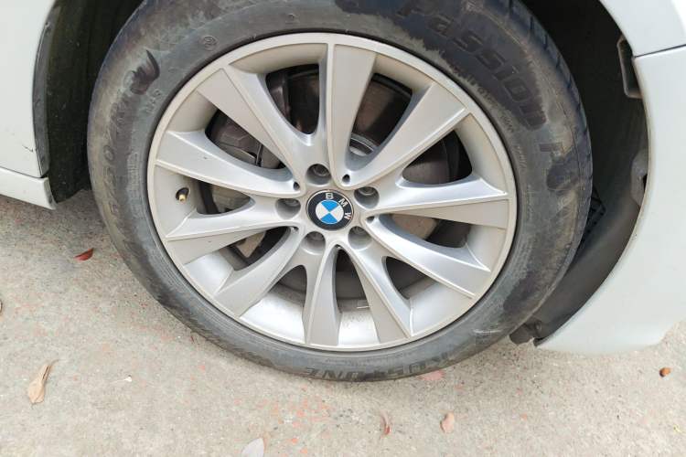 Used BMW 5 Series GT 2015 528i Leading Model Right Front Wheel Hub
